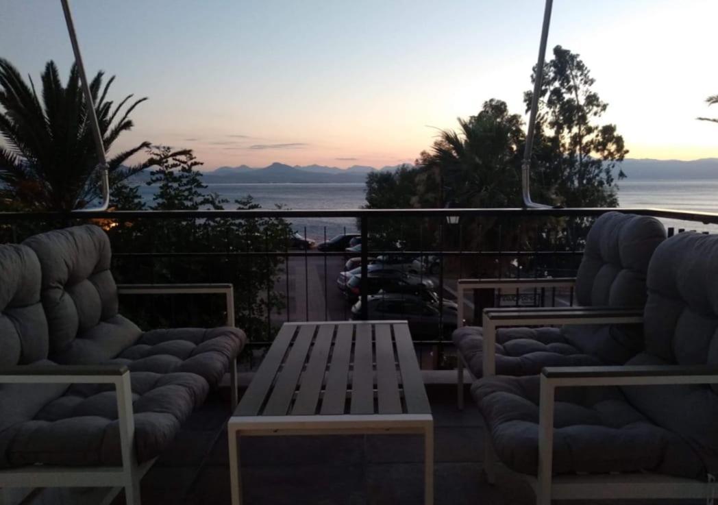 Luxury Seaview Apartment Con Vista لوتراكي المظهر الخارجي الصورة